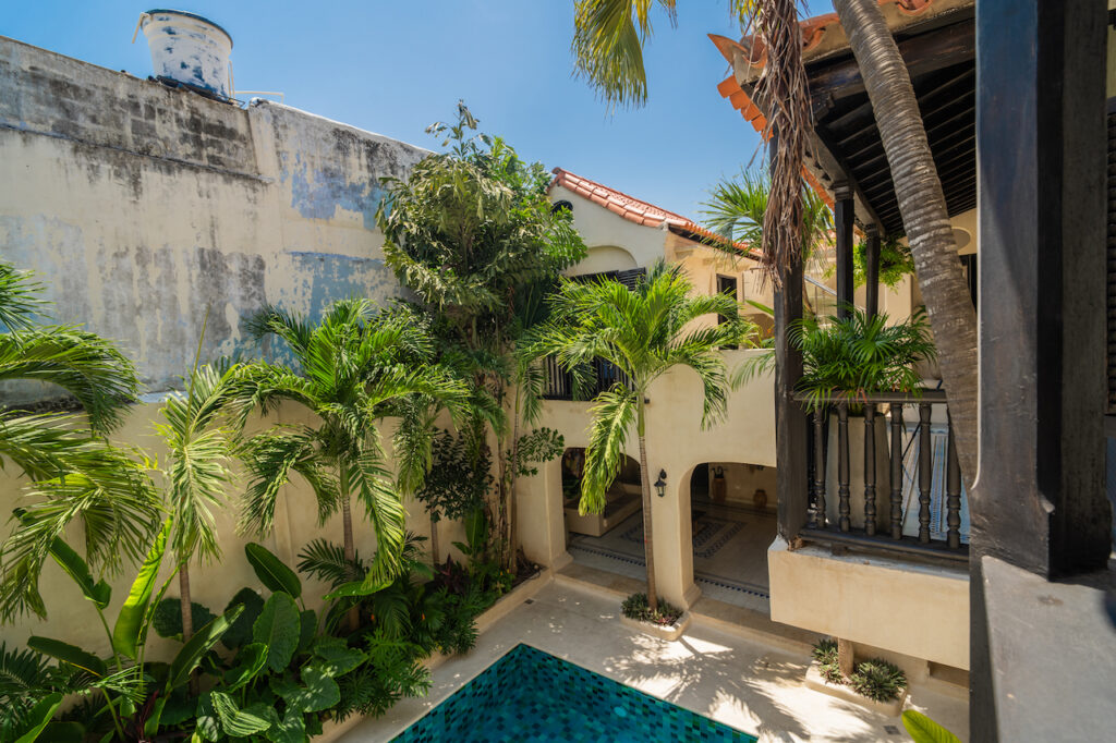 CASA BOVEDAS